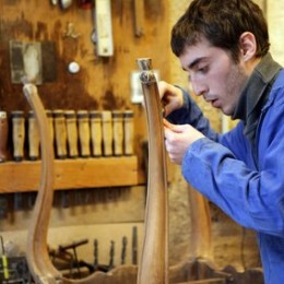 Réparer une chaise en bois cassée