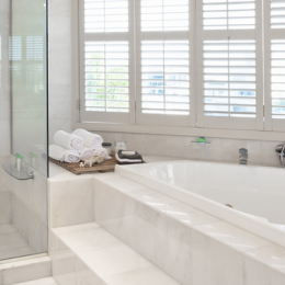 Remplacer une baignoire par une douche : les travaux à effectuer